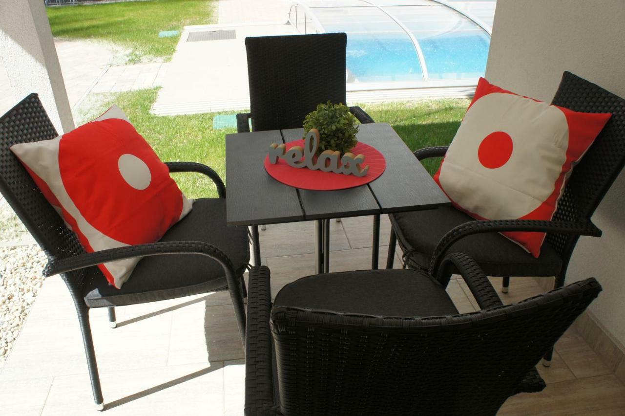 Laguna Beach Apartmanok Siofok Exterior photo